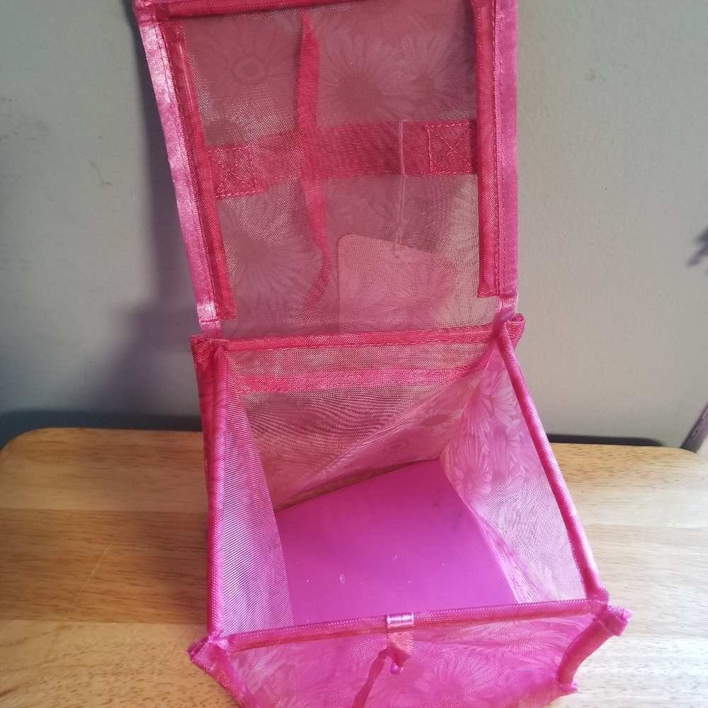 Pink mesh pop up organizer